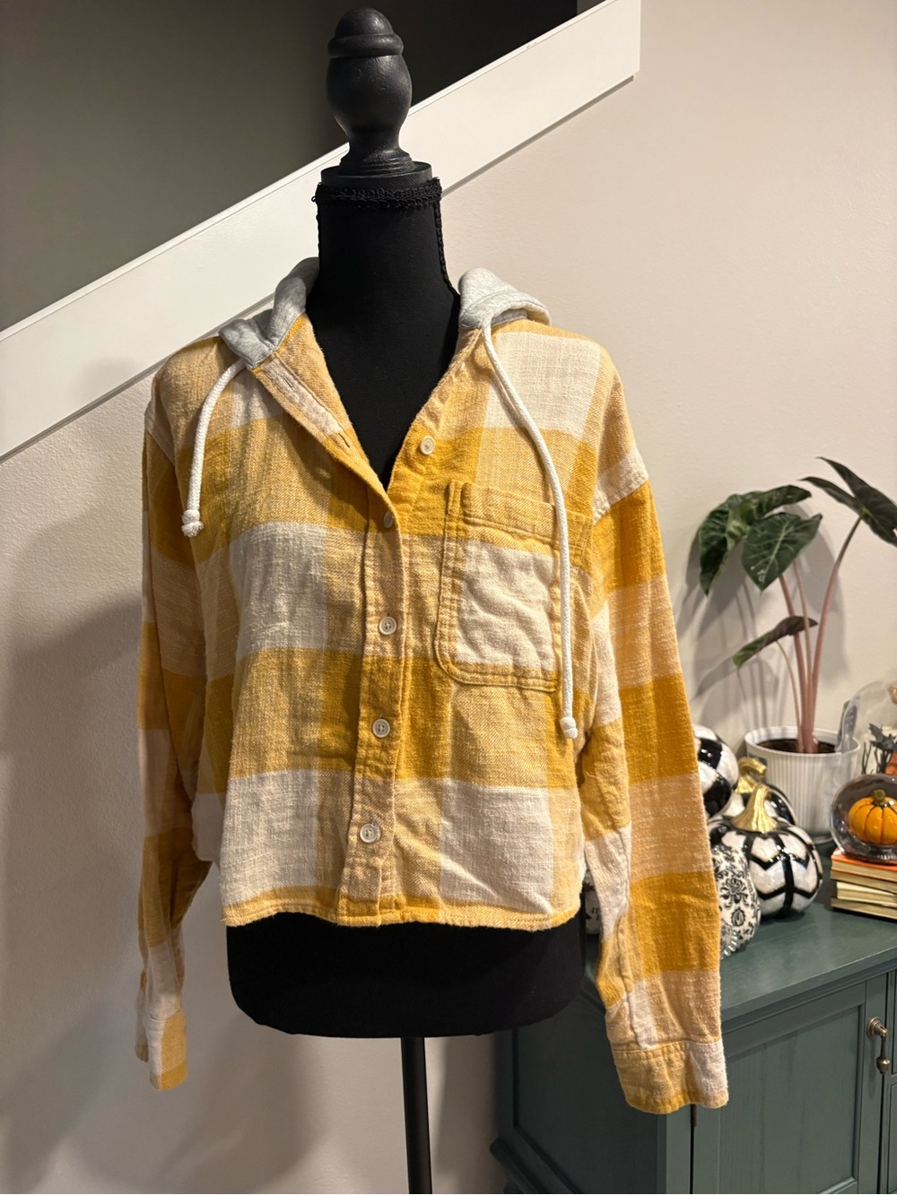 American Eagle Outfitters Yellow & Cream Plaid Hooded Button-Up Jacket